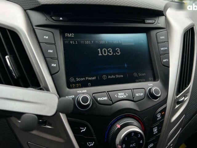 Хендай Велостер, объемом двигателя 1.6 л и пробегом 123 тыс. км за 10650 $, фото 16 на Automoto.ua