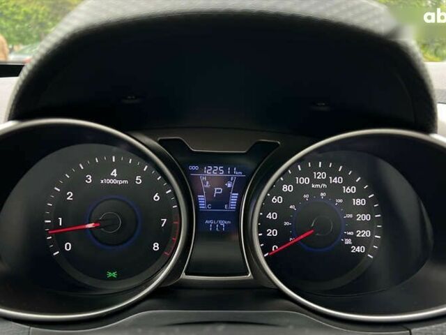 Хендай Велостер, объемом двигателя 1.6 л и пробегом 123 тыс. км за 10650 $, фото 15 на Automoto.ua