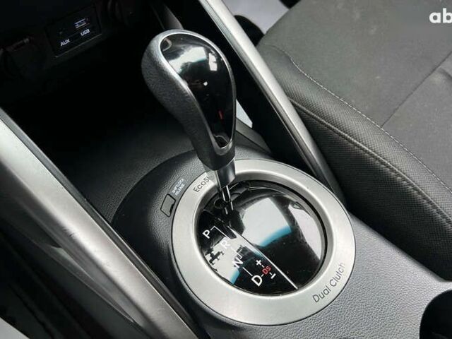 Хендай Велостер, объемом двигателя 1.6 л и пробегом 123 тыс. км за 10650 $, фото 17 на Automoto.ua