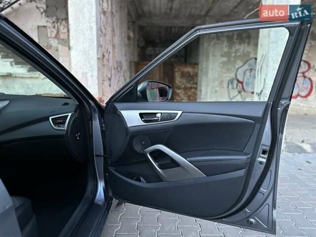 Сірий Хендай Велостер, об'ємом двигуна 1.6 л та пробігом 176 тис. км за 6999 $, фото 20 на Automoto.ua