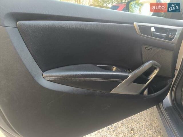 Серый Хендай Велостер, объемом двигателя 1.59 л и пробегом 195 тыс. км за 7700 $, фото 20 на Automoto.ua