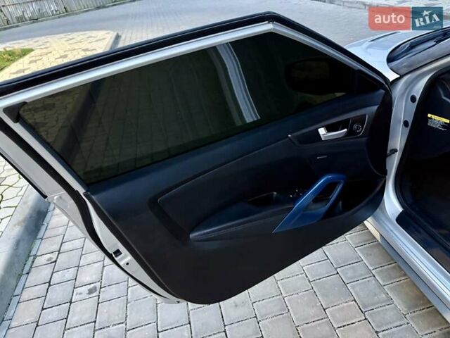 Сірий Хендай Велостер, об'ємом двигуна 1.6 л та пробігом 172 тис. км за 8999 $, фото 32 на Automoto.ua