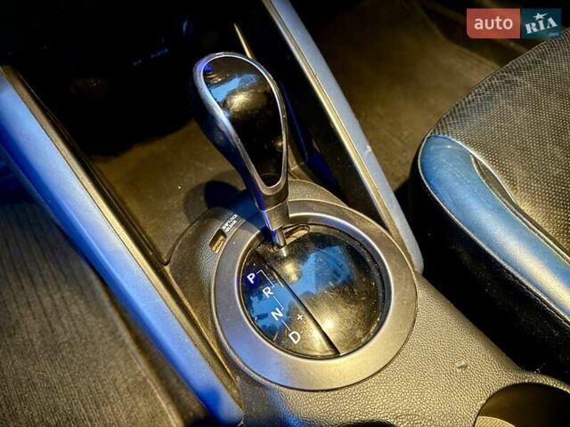 Сірий Хендай Велостер, об'ємом двигуна 1.6 л та пробігом 172 тис. км за 8999 $, фото 40 на Automoto.ua