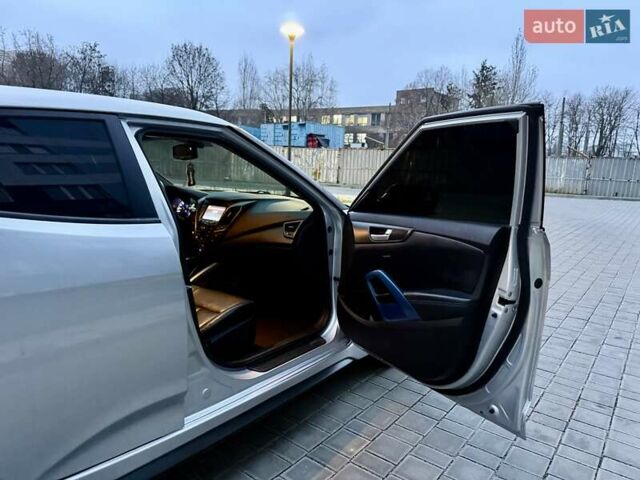 Сірий Хендай Велостер, об'ємом двигуна 1.6 л та пробігом 172 тис. км за 8999 $, фото 44 на Automoto.ua