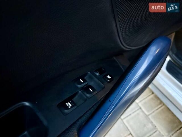 Сірий Хендай Велостер, об'ємом двигуна 1.6 л та пробігом 172 тис. км за 8999 $, фото 31 на Automoto.ua