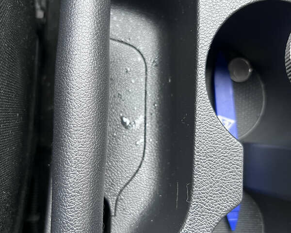 Серый Хендай Велостер, объемом двигателя 1.6 л и пробегом 109 тыс. км за 7250 $, фото 54 на Automoto.ua