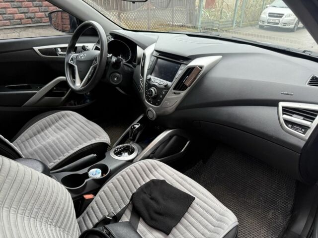 Серый Хендай Велостер, объемом двигателя 1.6 л и пробегом 109 тыс. км за 8200 $, фото 6 на Automoto.ua