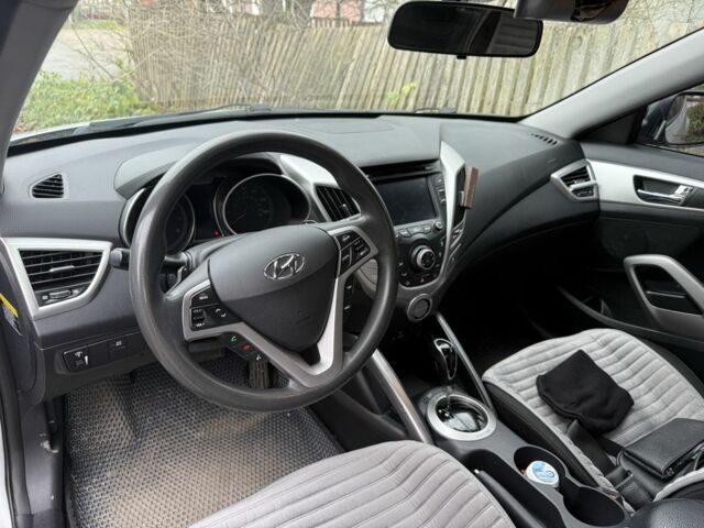 Серый Хендай Велостер, объемом двигателя 1.6 л и пробегом 109 тыс. км за 8200 $, фото 7 на Automoto.ua