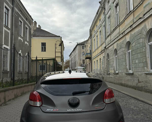 Серый Хендай Велостер, объемом двигателя 1.6 л и пробегом 142 тыс. км за 12000 $, фото 6 на Automoto.ua