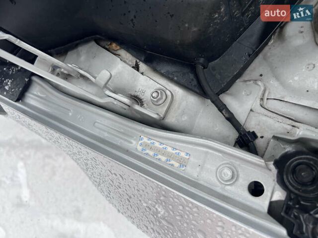 Серый Хендай Велостер, объемом двигателя 1.6 л и пробегом 109 тыс. км за 7250 $, фото 39 на Automoto.ua