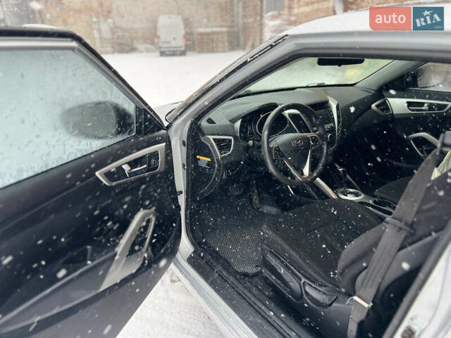 Серый Хендай Велостер, объемом двигателя 1.6 л и пробегом 109 тыс. км за 7250 $, фото 29 на Automoto.ua