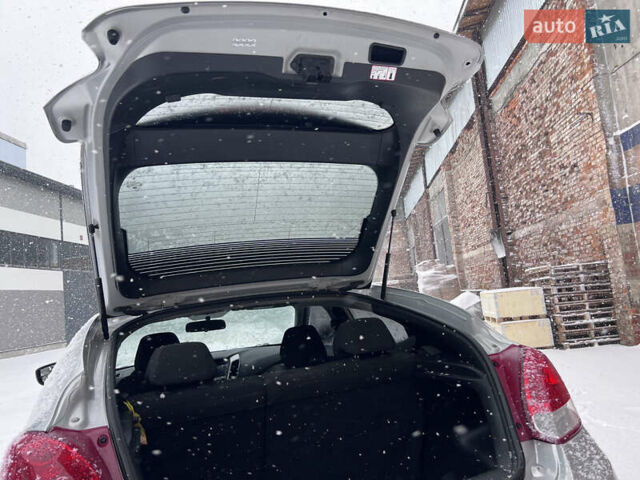 Серый Хендай Велостер, объемом двигателя 1.6 л и пробегом 109 тыс. км за 7250 $, фото 44 на Automoto.ua