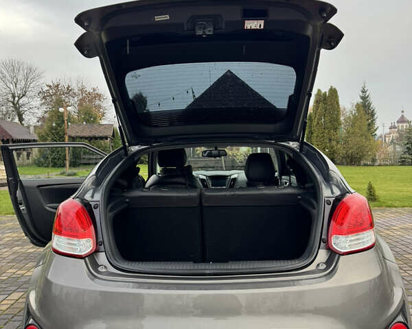 Серый Хендай Велостер, объемом двигателя 1.6 л и пробегом 142 тыс. км за 12000 $, фото 12 на Automoto.ua