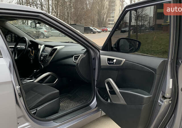 Серый Хендай Велостер, объемом двигателя 1.59 л и пробегом 157 тыс. км за 8500 $, фото 12 на Automoto.ua