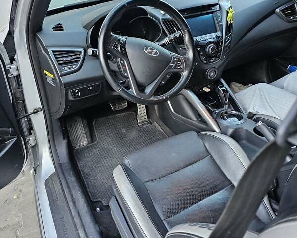 Серый Хендай Велостер, объемом двигателя 1.59 л и пробегом 69 тыс. км за 10850 $, фото 5 на Automoto.ua