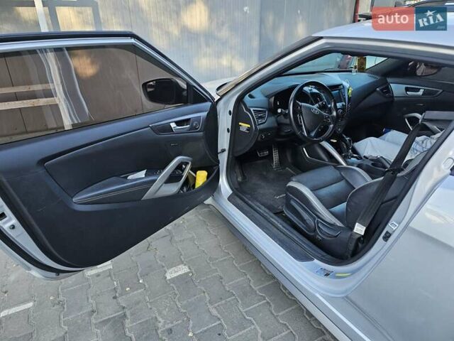 Серый Хендай Велостер, объемом двигателя 1.59 л и пробегом 69 тыс. км за 10850 $, фото 7 на Automoto.ua