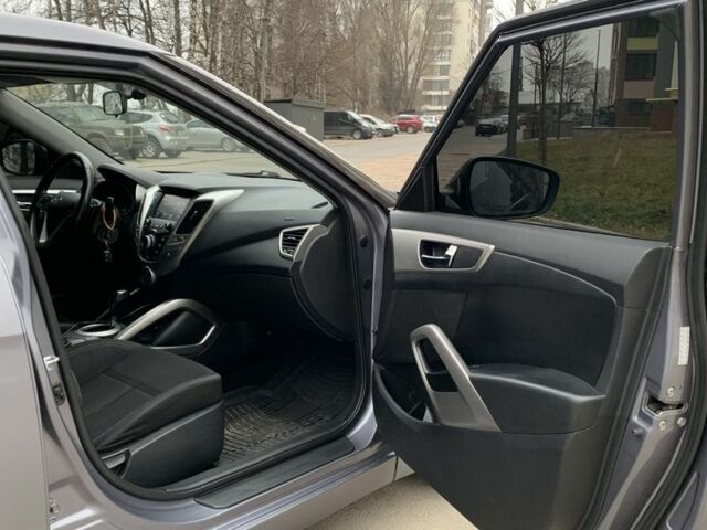 Серый Хендай Велостер, объемом двигателя 1.6 л и пробегом 157 тыс. км за 8500 $, фото 14 на Automoto.ua