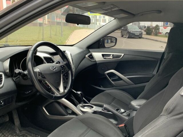 Серый Хендай Велостер, объемом двигателя 1.6 л и пробегом 157 тыс. км за 8500 $, фото 13 на Automoto.ua