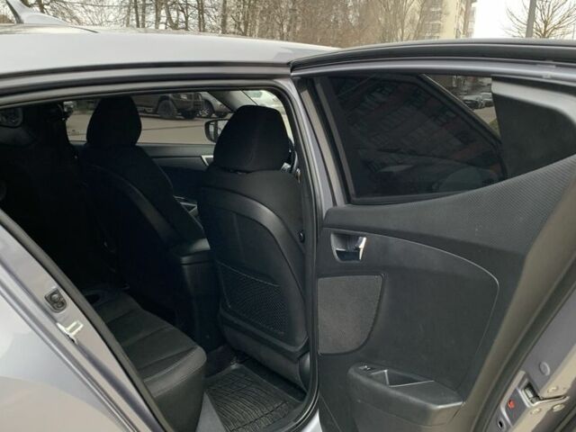 Серый Хендай Велостер, объемом двигателя 1.6 л и пробегом 157 тыс. км за 8500 $, фото 16 на Automoto.ua