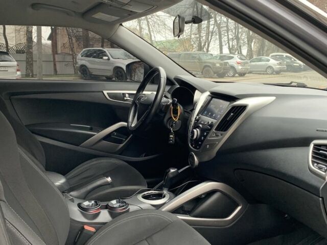 Серый Хендай Велостер, объемом двигателя 1.6 л и пробегом 157 тыс. км за 8500 $, фото 15 на Automoto.ua