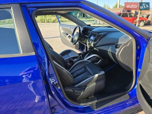 Синий Хендай Велостер, объемом двигателя 1.6 л и пробегом 120 тыс. км за 8700 $, фото 18 на Automoto.ua