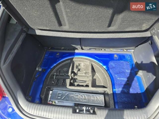 Синий Хендай Велостер, объемом двигателя 1.6 л и пробегом 120 тыс. км за 8700 $, фото 2 на Automoto.ua