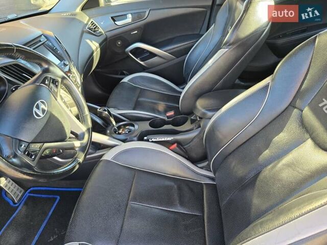 Синий Хендай Велостер, объемом двигателя 1.6 л и пробегом 120 тыс. км за 8700 $, фото 19 на Automoto.ua
