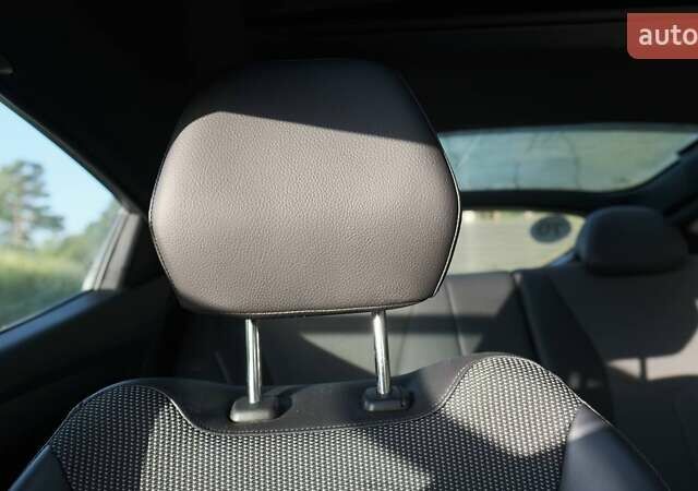 Синий Хендай Велостер, объемом двигателя 1.59 л и пробегом 205 тыс. км за 9000 $, фото 32 на Automoto.ua