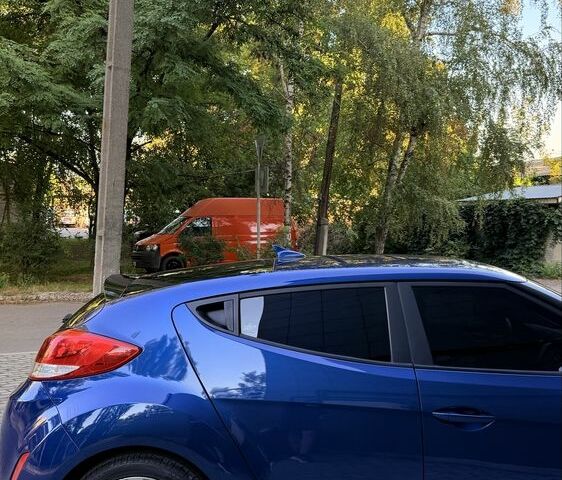 Синий Хендай Велостер, объемом двигателя 1.6 л и пробегом 70 тыс. км за 9200 $, фото 10 на Automoto.ua
