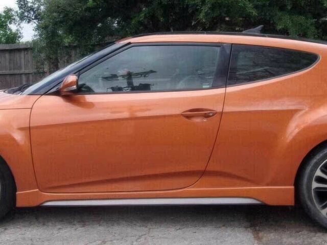 Оранжевый Хендай Велостер, объемом двигателя 1.6 л и пробегом 76 тыс. км за 2500 $, фото 7 на Automoto.ua