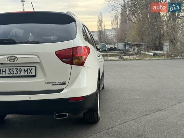 Білий Хендай Вєракруз, об'ємом двигуна 2.96 л та пробігом 217 тис. км за 10900 $, фото 112 на Automoto.ua