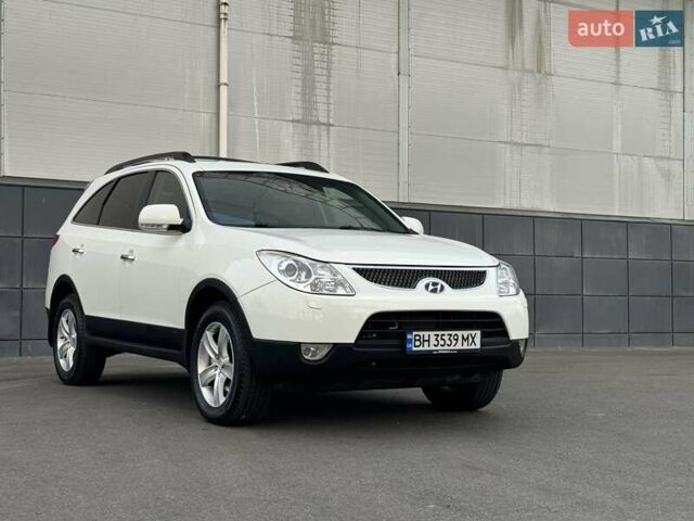 Білий Хендай Вєракруз, об'ємом двигуна 2.96 л та пробігом 217 тис. км за 10900 $, фото 91 на Automoto.ua