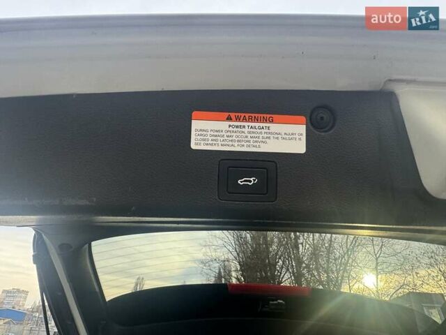 Білий Хендай Вєракруз, об'ємом двигуна 2.96 л та пробігом 217 тис. км за 10900 $, фото 122 на Automoto.ua