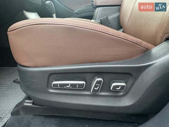 Білий Хендай Вєракруз, об'ємом двигуна 2.96 л та пробігом 217 тис. км за 10900 $, фото 70 на Automoto.ua
