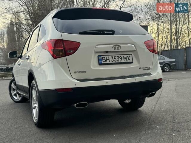 Білий Хендай Вєракруз, об'ємом двигуна 2.96 л та пробігом 217 тис. км за 10900 $, фото 47 на Automoto.ua