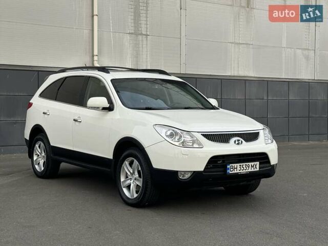 Білий Хендай Вєракруз, об'ємом двигуна 2.96 л та пробігом 217 тис. км за 10900 $, фото 95 на Automoto.ua