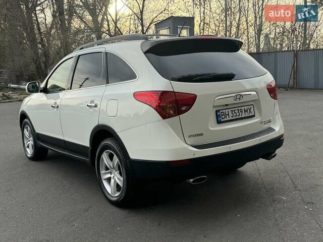 Білий Хендай Вєракруз, об'ємом двигуна 2.96 л та пробігом 217 тис. км за 10900 $, фото 118 на Automoto.ua