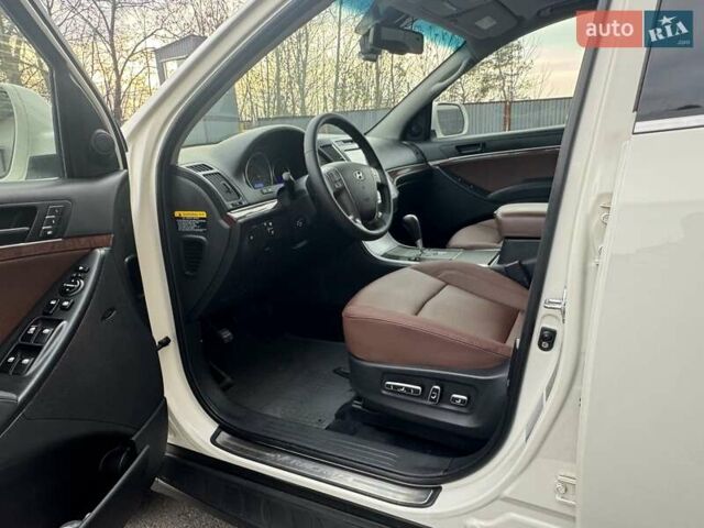 Білий Хендай Вєракруз, об'ємом двигуна 2.96 л та пробігом 217 тис. км за 10900 $, фото 63 на Automoto.ua