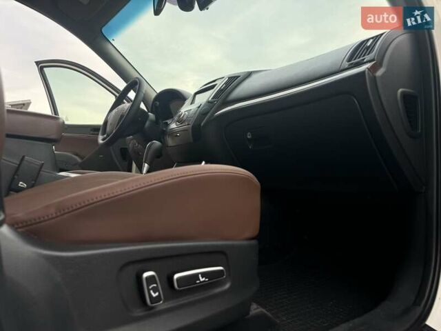 Білий Хендай Вєракруз, об'ємом двигуна 2.96 л та пробігом 217 тис. км за 10900 $, фото 76 на Automoto.ua