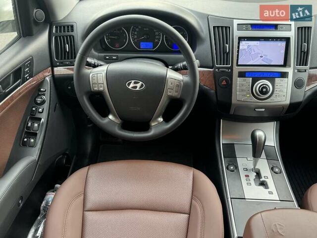 Білий Хендай Вєракруз, об'ємом двигуна 2.96 л та пробігом 217 тис. км за 10900 $, фото 61 на Automoto.ua