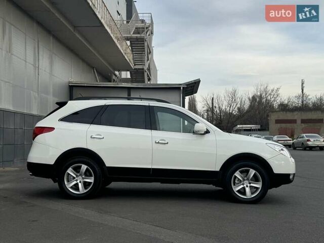 Білий Хендай Вєракруз, об'ємом двигуна 2.96 л та пробігом 217 тис. км за 10900 $, фото 99 на Automoto.ua