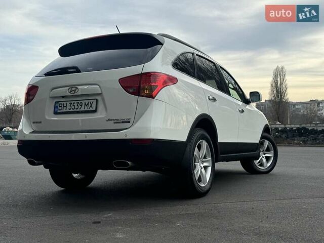 Білий Хендай Вєракруз, об'ємом двигуна 2.96 л та пробігом 217 тис. км за 10900 $, фото 9 на Automoto.ua