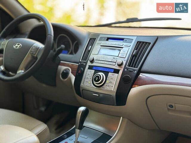 Бежевый Хендай Веракруз, объемом двигателя 3.8 л и пробегом 327 тыс. км за 7700 $, фото 14 на Automoto.ua