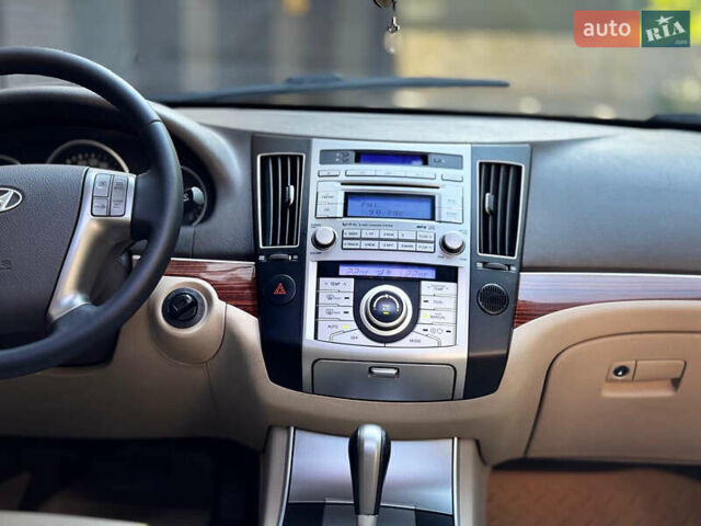 Бежевый Хендай Веракруз, объемом двигателя 3.8 л и пробегом 327 тыс. км за 7700 $, фото 13 на Automoto.ua