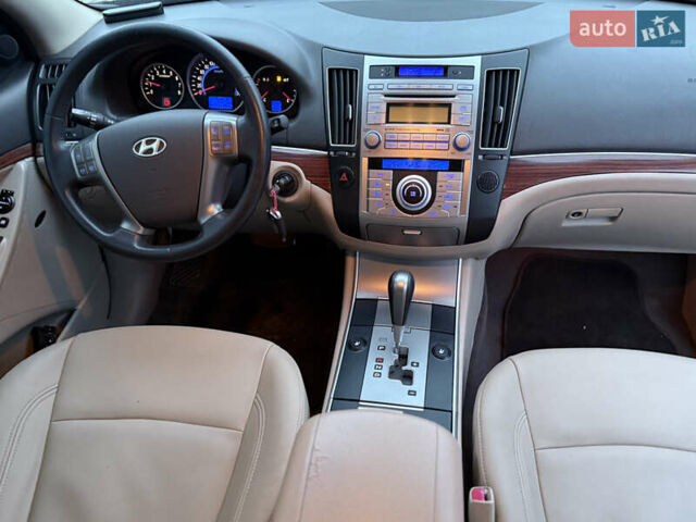 Черный Хендай Веракруз, объемом двигателя 3.8 л и пробегом 199 тыс. км за 7700 $, фото 11 на Automoto.ua