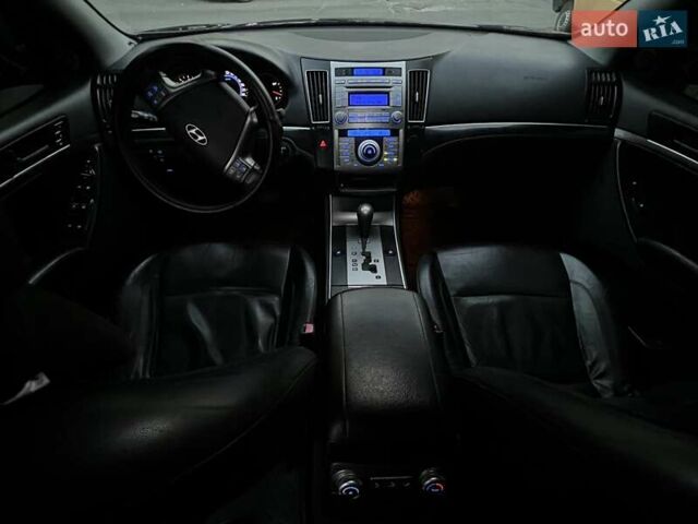 Черный Хендай Веракруз, объемом двигателя 0 л и пробегом 255 тыс. км за 10800 $, фото 7 на Automoto.ua