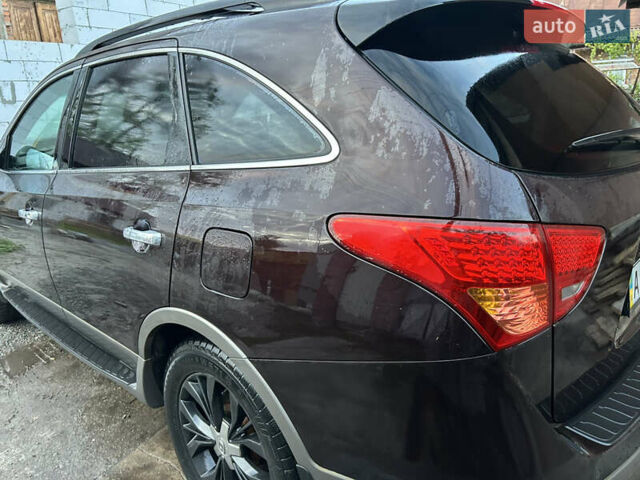 Черный Хендай Веракруз, объемом двигателя 3 л и пробегом 350 тыс. км за 8999 $, фото 5 на Automoto.ua