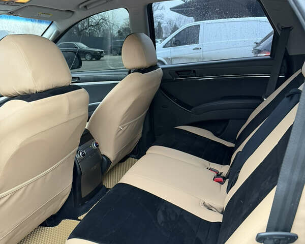 Чорний Хендай Вєракруз, об'ємом двигуна 3.78 л та пробігом 278 тис. км за 7700 $, фото 8 на Automoto.ua