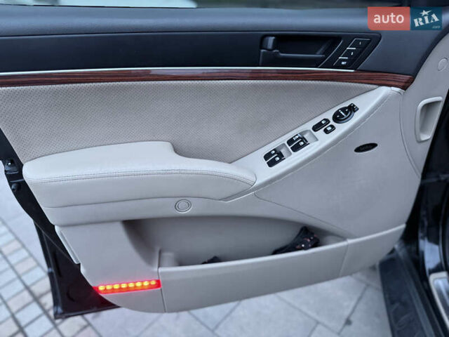 Черный Хендай Веракруз, объемом двигателя 3.8 л и пробегом 199 тыс. км за 7700 $, фото 14 на Automoto.ua