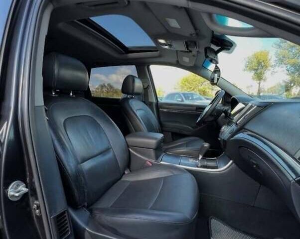 Черный Хендай Веракруз, объемом двигателя 2.96 л и пробегом 201 тыс. км за 11500 $, фото 6 на Automoto.ua